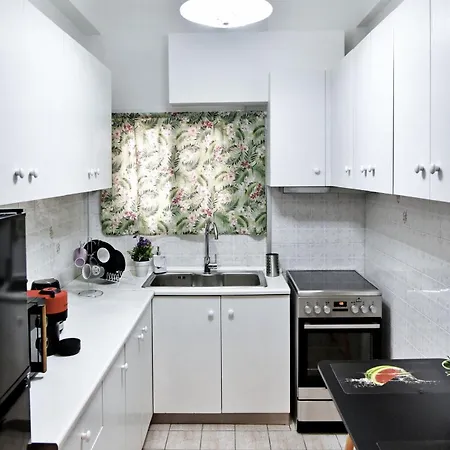 Kipseli New Modern & Cozy 65tv Netflix Apartment