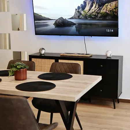 Apartment Kipseli New Modern & Cozy 65tv Netflix