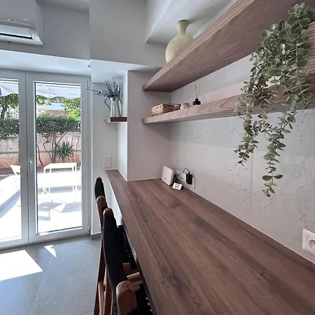 Flisvos Apartment