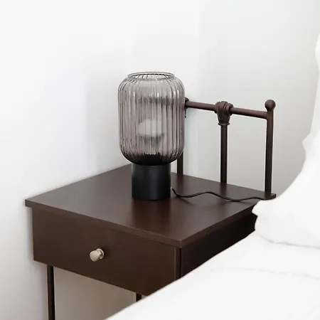 Chic 4th Floor Apt, Large Balcony, Cinema View Apartment *