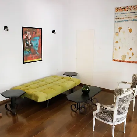 Chic 4th Floor Apt, Large Balcony, Cinema View Athens