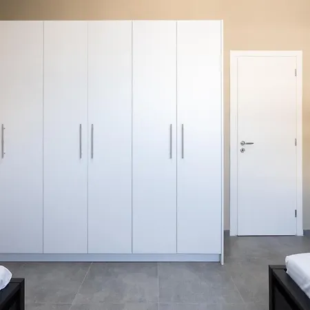 Liv - Sunny Penthouse Near Acropolis Apartment