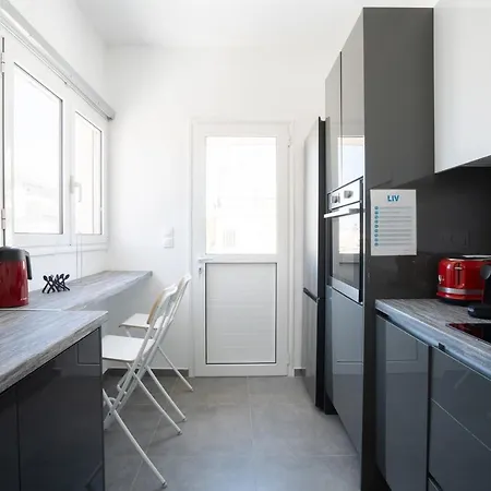 Liv - Sunny Penthouse Near Acropolis * Athens