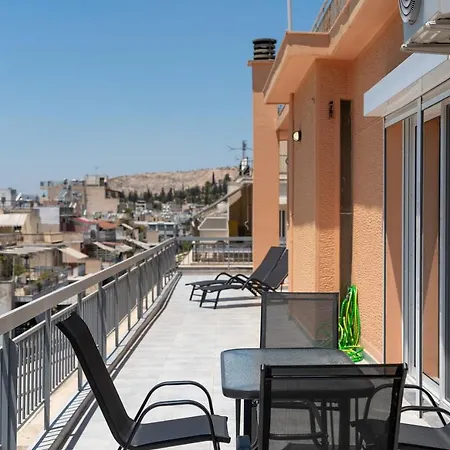 Liv - Sunny Penthouse Near Acropolis Apartment
