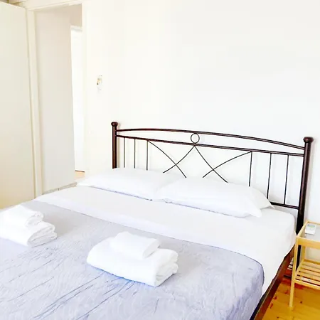 Apartment Elterra 23 Near Niarchos Park