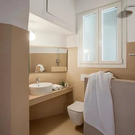 Apartment Hospes - Chic Retro Retreat In The Heart Of Athens