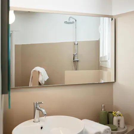 Hospes - Chic Retro Retreat In The Heart Of * Athens
