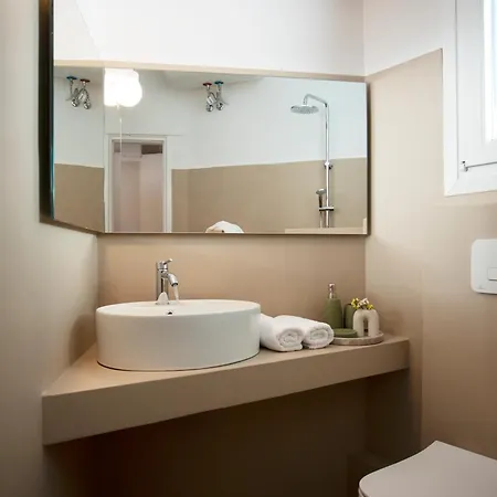 Hospes - Chic Retro Retreat In The Heart Of Apartment *