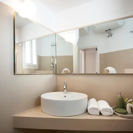 Hospes - Chic Retro Retreat In The Heart Of Athens