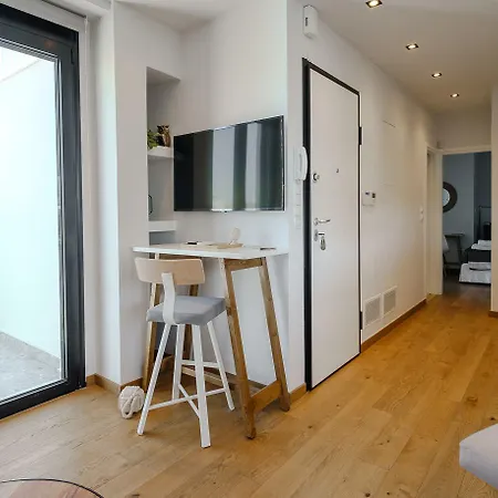 Koukouvagia Penthouse In Apartment