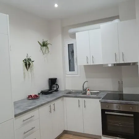 στο σταθμό του μετρο νέου κόσμου Apartment *