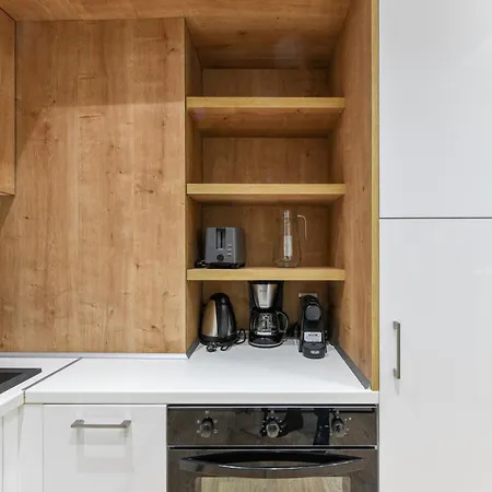 Modern At Exarchia Apartment *