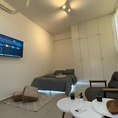Quiet Stylish Apartment *