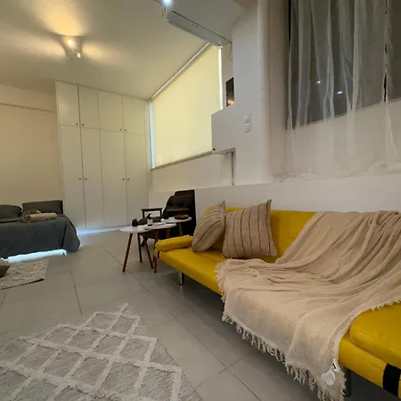 Quiet Stylish Apartment
