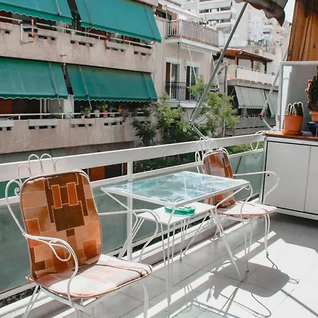 Apartment Bright And Spacious 2-bed With Balcony Athens