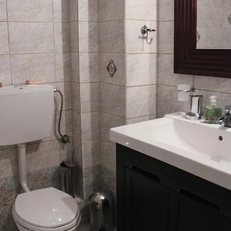 Bright And Spacious 2-bed With Balcony * Athens