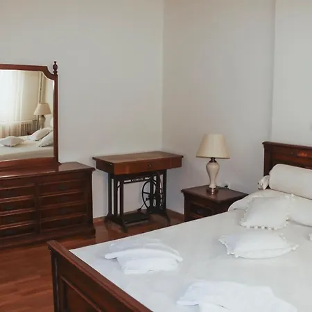 Apartment Bright And Spacious 2-bed With Balcony *