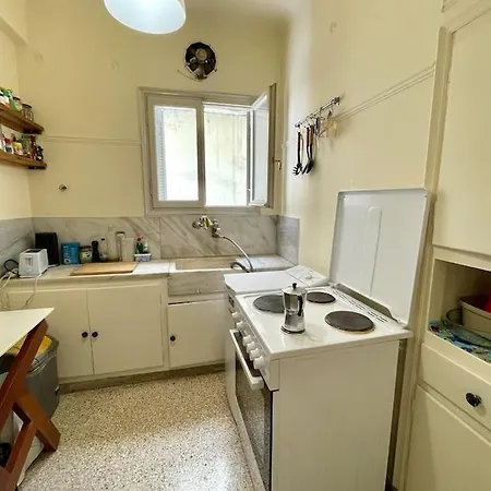 Private Flat With 2 Sunny Balconies & Super King Bed Apartment