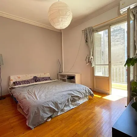 Private Flat With 2 Sunny Balconies & Super King Bed * Athens
