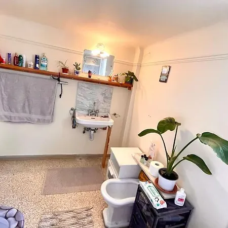Apartment Private Flat With 2 Sunny Balconies & Super King Bed