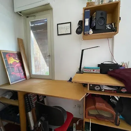 Apartment Private Flat With 2 Sunny Balconies & Super King Bed *