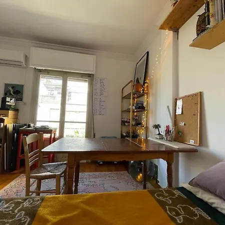 Private Flat With 2 Sunny Balconies & Super King Bed