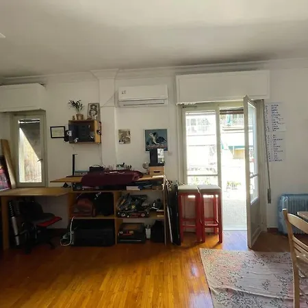 Apartment Private Flat With 2 Sunny Balconies & Super King Bed *
