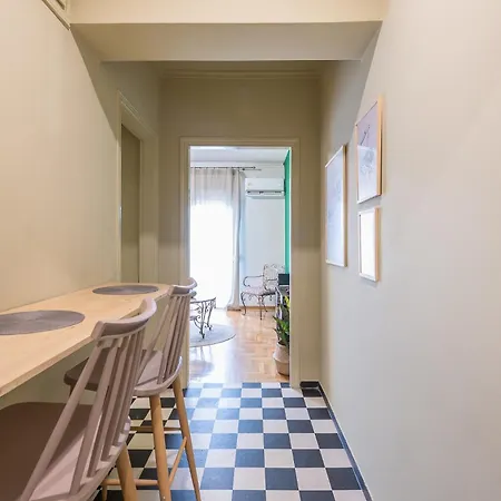 Sunny & Bright Apartment