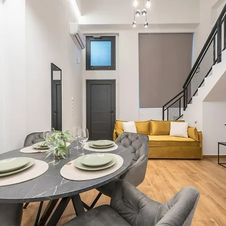 Loft Apartment *