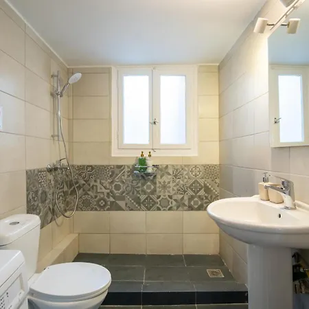 Plaka Historical Center Retreat Apartment