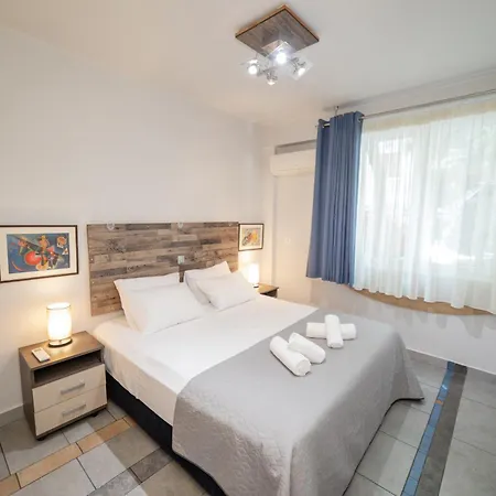 Apartment Below The Acropolis