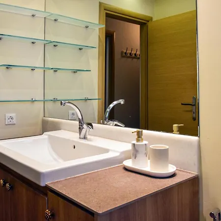 Apartment Stylish In Vouliagmeni Athens