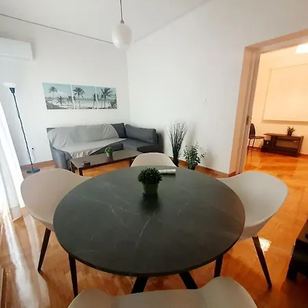 George's Cozy 60m2 7' Metro