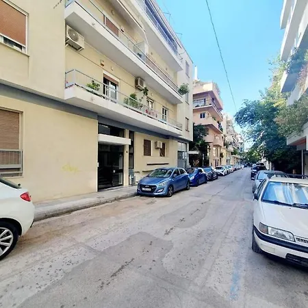 George's Cozy 60m2 7' Metro Apartment Athens