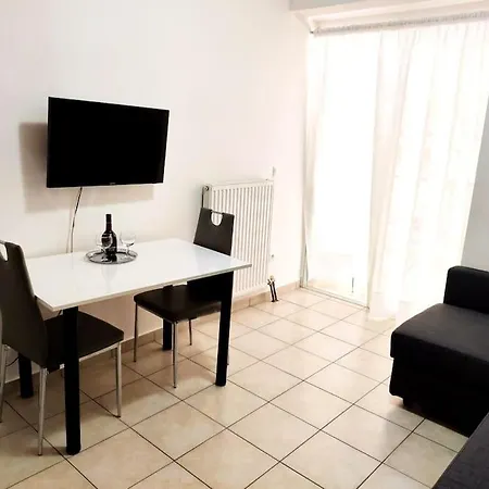 Apartment Serenity Of Kypseli City-center!