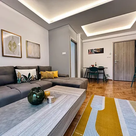 Acropolis Aria Apartment-steps To Metro & Tram Apartment Athens
