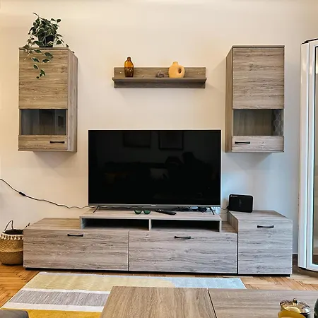 Acropolis Aria Apartment-steps To Metro & Tram Athens