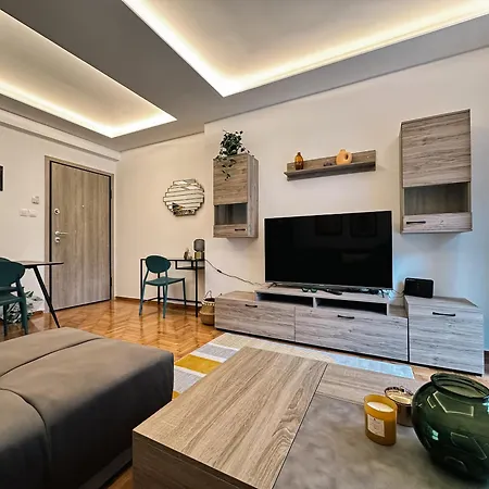 Acropolis Aria Apartment-steps To Metro & Tram Athens