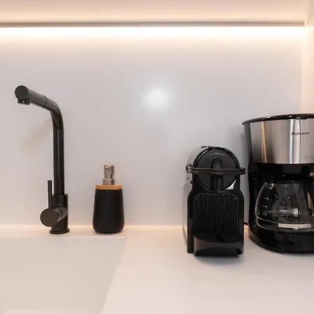 Retreat, Stylish 1-bedroom With Full Amenities Athens