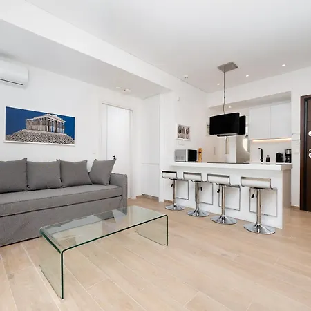 Apartment Retreat, Stylish 1-bedroom With Full Amenities Athens