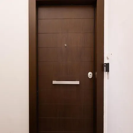 Retreat, Stylish 1-bedroom With Full Amenities