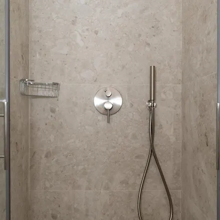 Apartment Retreat, Stylish 1-bedroom With Full Amenities