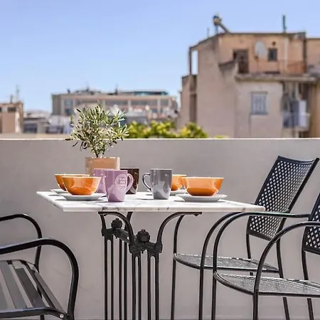 The Meta - Rooftop Access Unique Penthouse Apartment