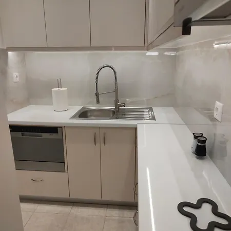 Alema Apartment *