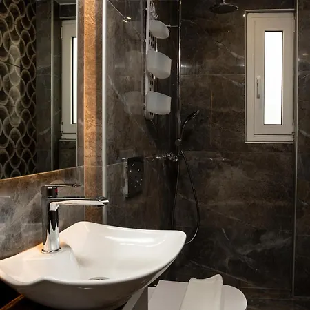 Apartment Brand New Three-bedroom In Kolonaki, Peridot - Homes