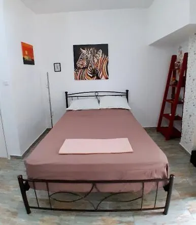 Greekhouse Aris Mado Zoe Apartment