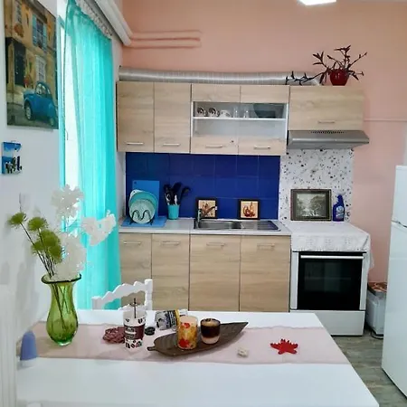 Greekhouse Aris Mado Zoe Apartment Athens