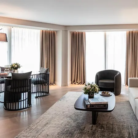 Njv Plaza Hotell 5*