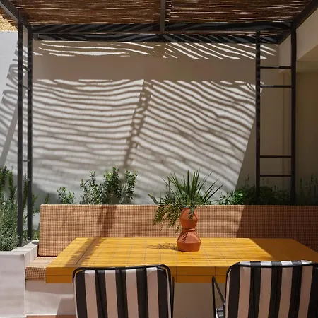 Aparthotel Astikon House