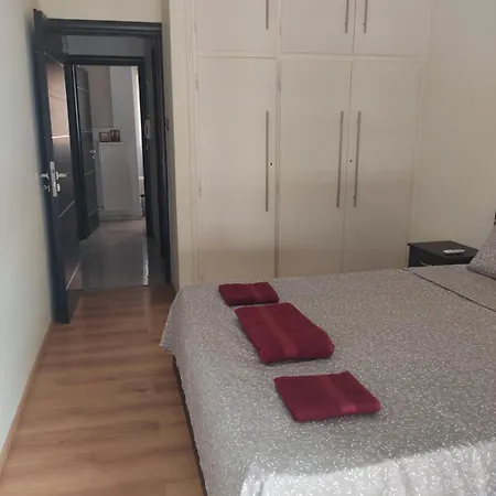Saints, Special Offer Apartamento *